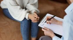 Ansia, difficoltà di relazione e sintomi depressivi: in Maremma cresce la richiesta di assistenza psicologica per gli adulti. Dipendenze digitali per gli adolescenti