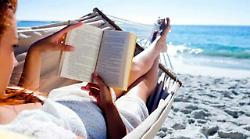 Cosa leggere in vacanza: tutti i libri da non perdere per l'estate 2025 tra narrativa, saggi e avventure per ragazzi