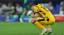 Francesco Acerbi, tutti gli scivoloni: la risata dopo la sconfitta con il Milan, le presunte offese a Juan Jesus e il diverbio con il tifoso del Psg