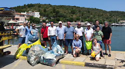 Pulizia della costa e impegno civico: Talamone apre il tour #aspettandoFestambiente