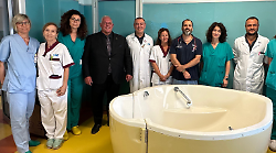 Il sindaco Vivarelli Colonna in visita al punto nascita di Grosseto: “La vasca nativa è una grande opportunità per le mamme”