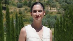 Anche Lodovica Comello sceglie la Toscana per le sue vacanze