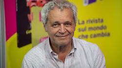 Enrico Mentana, tra voci di addio e nuovi inizi: il 2 luglio potrebbe svelare il suo futuro. La carriera, le liti con i colleghi e gli editori, gli ultimi post