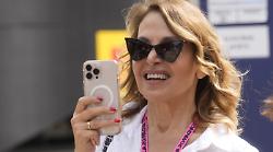 Barbara d'Urso, il ritorno in tv ora è ufficiale. Cosa si sa del nuovo programma su Rai 1. "Famiglia Berlusconi contraria? Ipotesi assurda e orrenda"
