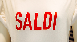 Shopping e sapori sotto le stelle: Grosseto si accende per i saldi estivi