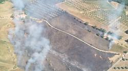 Incendio a Cura Nuova, le fiamme minacciano gli agriturismi: "Forte vento, sviluppo imprevedibile del rogo"