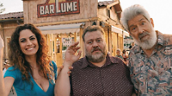 I delitti del BarLume, il matrimonio di Pasquali accende la seconda puntata della serie su Sky