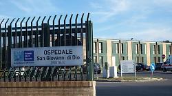 Allarme incendio in un locale tecnico: evacuato il piano terra dell'ospedale, isolati i ricoverati in Medicina interna 