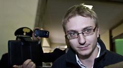 Delitto di Garlasco, dna maschile su un'impronta a casa di Chiara Poggi. Non sarebbe di Alberto Stasi e di Andrea Sempio: un terzo uomo sulla scena del crimine?