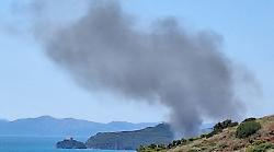 Castiglione della Pescaia brucia ancora: si alza il fumo dalle Rocchette
