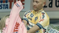 Jannik Sinner, Marco Pantani, Valentino Rossi e Alberto Tomba: tutte le volte che l'Italia è impazzita per uno sportivo dimenticando il calcio