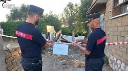 Rifiuti edili, plastica e polistirolo sepolti in un terreno agricolo: due persone denunciate