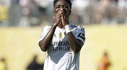 Un miliardo a Vinicius Jr e 350 milioni al Real Madrid: la folle offerta dall'Arabia Saudita per il trasferimento più costoso di tutti i tempi. Tutte le cifre