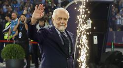 Napoli e il Re Mida De De Laurentiis: con 10 cessioni ha incassato 526 milioni. Il capolavoro del presidente: vendere e vincere