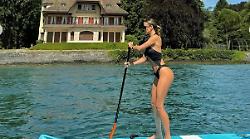 Diletta Leotta in Svizzera, un po' bomba sexy e un po' eleganza tra sorrisi e divertimento