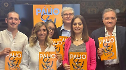 Ferr(i) di cavallo e seta dipinta: il Palio 2025 si veste di nuove storie
