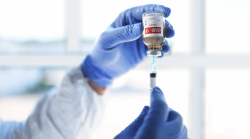 "Niente no-vax tra gli esperti di vaccini": la protesta dei medici
