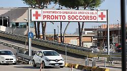 Scontro fra un'auto e una moto sulla Provinciale della Giannella, grave centauro di 39 anni