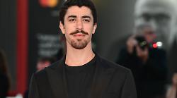 Carosello Carosone, un film speciale che racconta Renato Carosone. Stasera 25 agosto: trama e cast