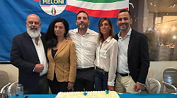 In duecento nel Golfo alla presentazione del candidato Tomasi: "Chi ha governato la Toscana ha abbandonato la costa"