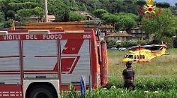 Cade dal secondo piano, grave una donna di 40 anni: alle Scotte con l'elisoccorso