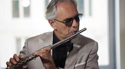 Grace for the World stasera 13 settembre in tv: un concerto unico da Piazza San Pietro. Andrea Bocelli, John Legend e tanti altri