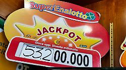 Lotto e Superenalotto, le estrazioni di oggi venerdì 19 settembre: tutti i numeri vincenti
