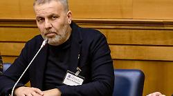 Delitto di Garlasco, il mistero della mano di Chiara Poggi: insanguinata oppure no? La verità secondo l'esperto