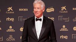 Che Tempo Che Fa, stasera 5 ottobre con Richard Gere, Dan Brown e la toccante storia di Alberto Trentini: ospiti top e nuovi sorrisi