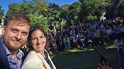 Folla per Elly Schlein sulle Mura: "Ecco la nostra idea di Toscana"