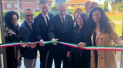 Il ministro Foti ha inaugurato la nuova mensa scolastica, poi sopralluogo al Cassero