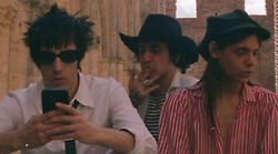 Lucio Corsi e il suo live all'Abbazia: "un’esperienza unica che era obbligatorio immortalare con una cinepresa" 