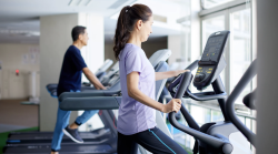 La palestra cambia gestione, i clienti costretti a pagare di nuovo l'iscrizione