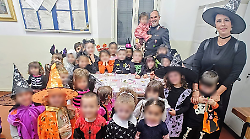 "Dolcetto o scherzetto" ai carabinieri: i bambini bussano all'Arma