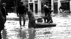 "L'alluvione della povera gente" nel 1966, quella ferita tra dolore e rinascita