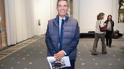 DiMartedì stasera 11 novembre su La7: tensioni sulla manovra e scontro politico su patrimoniale, salari e riforme del Governo Meloni