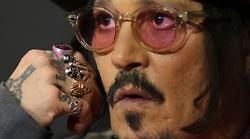 La Fabbrica del Cioccolato stasera13 novembre: magia, dolcezza e Johnny Depp in un film magico per una serata indimenticabile