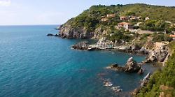 Secessionisti all'attacco sulle spiagge della baia di Talamone: "Sono in condizioni inaccettabili, a rischio l'estate 2026"