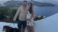 Andrea e Fatima, un amore in giro per il mondo: fiocco azzurro a Buenos Aires, è nato Kai