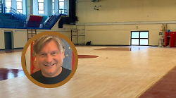 Ultimo giorno di lavori al Palazzetto dello Sport