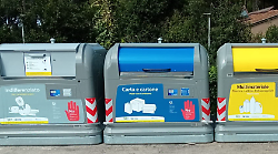 Cassonetti più grandi e funzionali: Seggiano punta sulla differenziata