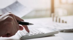 Dipendenti comunali senza stipendio, diffida dei sindacati all'Amministrazione