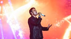 Sal Da Vinci conquista il prime time di Canale 5 stasera 17 dicembre: grande concerto evento tra musica, Napoli e ospiti d&rsquo;eccezione