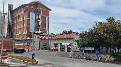 Mozione bipartisan per il Sant'Andrea: mandato al sindaco per il futuro dell'ospedale