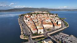 Il Comune investe 120mila euro per le famiglie: parchi giochi pi&ugrave; sicuri e acqua potabile