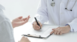 Raccolta fondi per salvare l'ambulatorio: i consiglieri devolvono il gettone 