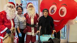 Avis e Admo portano il Natale ai bambini e agli anziani