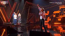 La stella grossetana che brilla a The Voice Kids: Serena conquista il palco e vola subito nella scuderia di Loredana Bert&egrave;