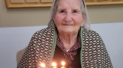 Un secolo di vita e sorrisi:il paese festeggia i 100 anni di Carissima Bruni