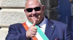 Derby dei sindaci su Instagram: Vivarelli Colonna travolgente. Con 100 mila follower contro 4 mila batte la senese Nicoletta Fabio